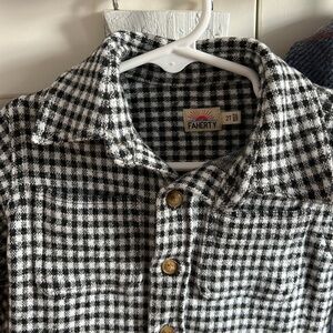 ONLY black check available. Flannel